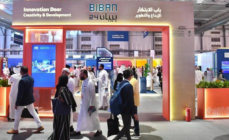 100 عارض محلي ودولي يستعرضون خدماتهم ومنتجاتهم في "بيبان 2025" عبر "باب السوق"