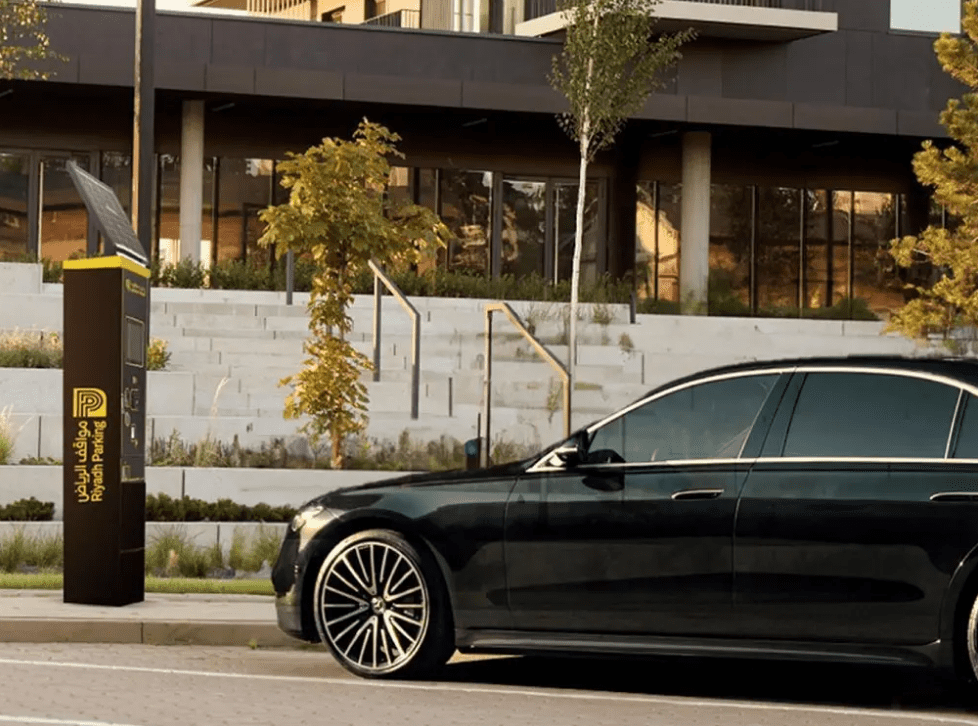 تفعيل المواقف المدارة المجانية في حي العليا الغربي بالرياض