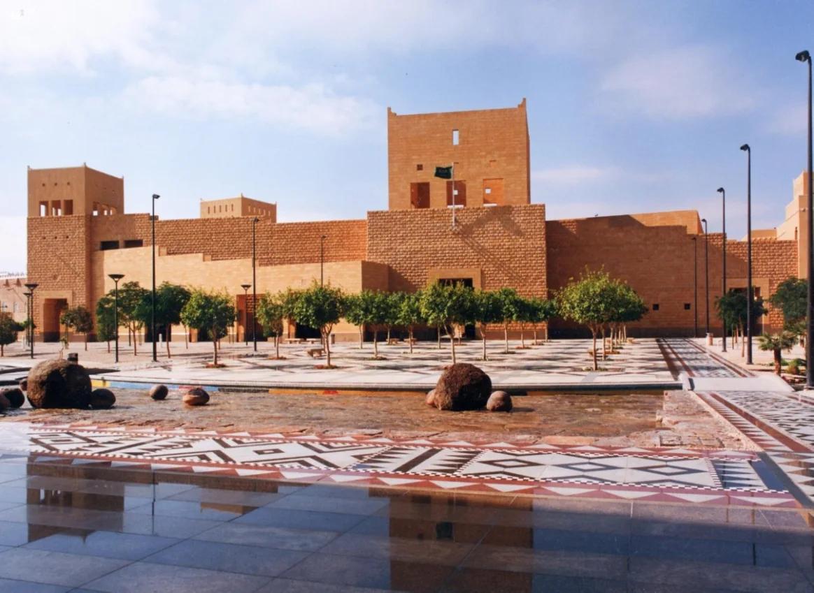 لأغراض الصيانة والتطوير.. دارة الملك عبد العزيز تغلق قصر المربع التاريخي مؤقتًا