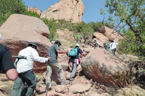 وفاة مواطن إثر سقوطه أثناء ممارسة رياضة "الهايكنج" في جبل الخنصر بـ أحد رفيدة