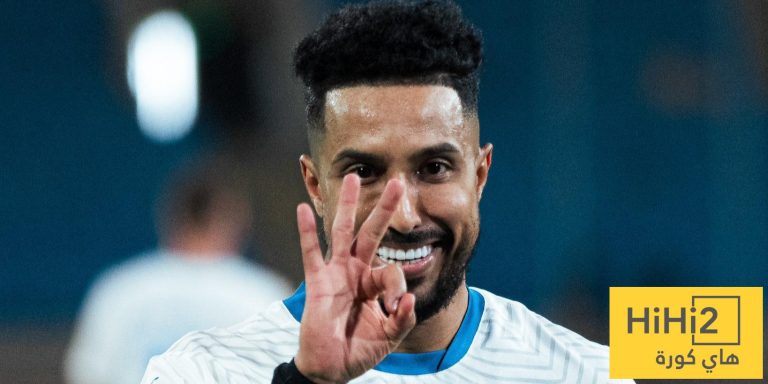 أسطورة الهلال يدافع عن سالم الدوسري