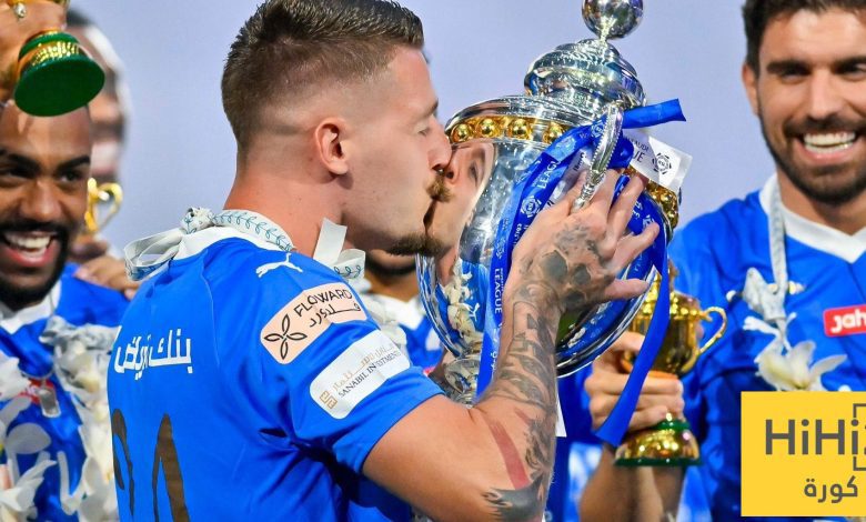 كم عدد البطولات التي توج بها سافيتش مع الهلال ؟