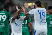 لاعب الهلال يبهر الجماهير بالشوط الأول