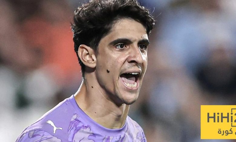 موقف بونو من الاستمرار مع الهلال