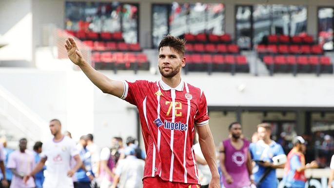 أمين بنهاشم مدرب الوداد الرياضي يكشف سبب استبعاد المدافع البرازيلي غيليرم فيريرا