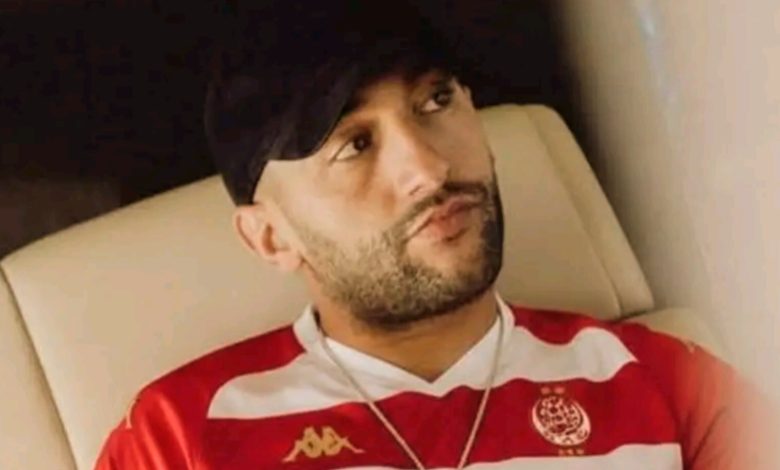 حكيم زياش يحضر الديربي البيضاوي بين الوداد و الرجاء