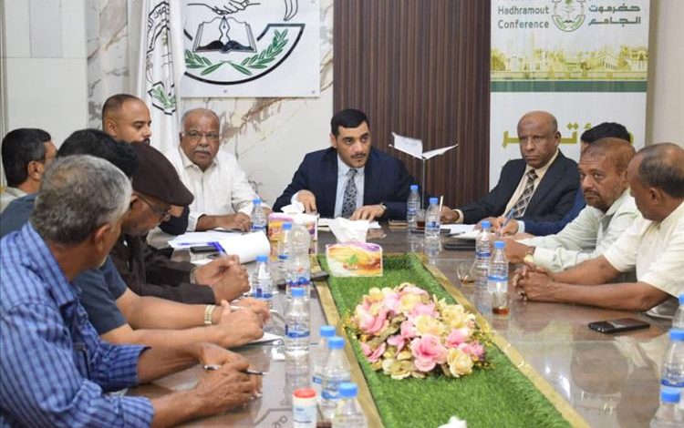 أمانة مؤتمر حضرموت الجامع تعلن دعمها الكامل لإصلاحات رئيس الحكومة وتؤكد على تمكين أبناء المحافظة من إدارة شؤونهم