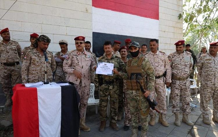 اختتام دورة مهارات قتالية في اللواء 145 مشاة بتعز