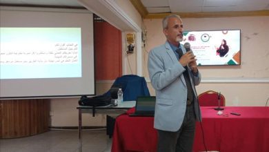 افتتاح دورة تدريبية عن العمل التطوعي.. وكيل وزارة الصحة يثمن جهود الدكتور عمر بامحسون برعاية الطلاب المتفوقين