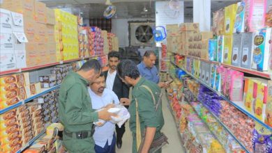 السلطة المحلية بالعبر تشرف على حملة تفتيش واسعة وتضبط مادة مسرطنة