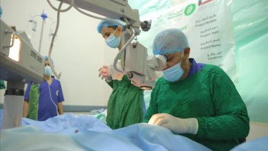 العون المباشر تدشن مخيمًا طبيًا مجانيًا لإزالة المياه البيضاء