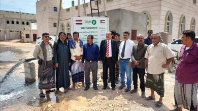 بحضور الدغاري و بن حبتور و بارويس بدء التشغيل التجريبي للبئر الارتوازية بمدينة الروضة