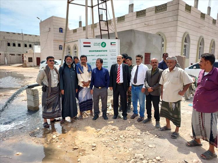 بحضور الدغاري و بن حبتور و بارويس بدء التشغيل التجريبي للبئر الارتوازية بمدينة الروضة