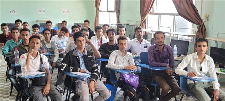 تدشين العام الدراسي في كلية الضالع الجامعية وسط إقبال غير مسبوق
