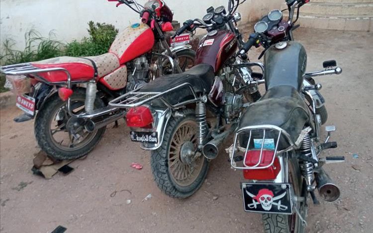 تنسيق أمني بين ساحل ووادي حضرموت يثمر عن ضبط عصابة لسرقة الدراجات النارية