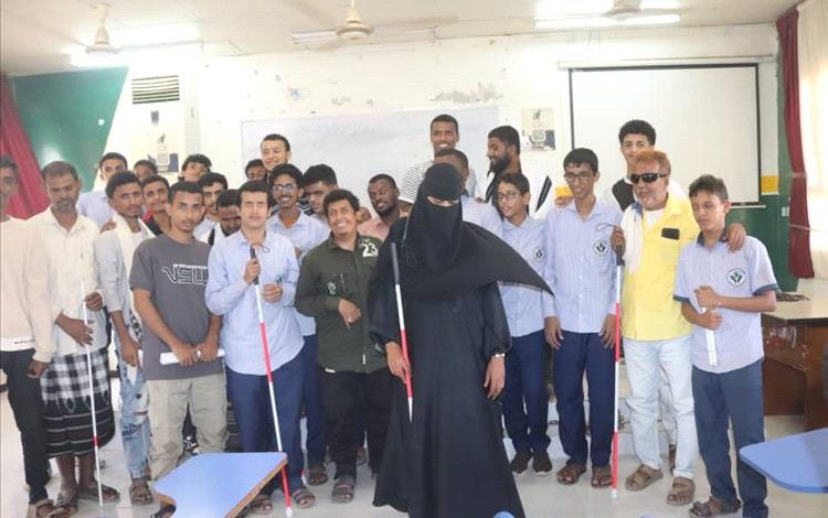 جمعية المكفوفين بلحج تقيم ندوة بكلية التربية صبر وتكرم أحد العاملين بالكلية