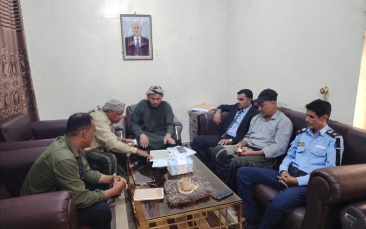 خطة جديدة لتنظيم حركة النقل في سقطرى.. المحافظ الثقلي يوجه بترتيب مواقف المركبات والباصات في حديبو
