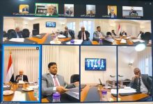 رئيس مجلس القيادة الرئاسي يثمن الجهود المتفانية لمحافظ حضرموت في تنفيذ نزولات لمديريات المحافظة