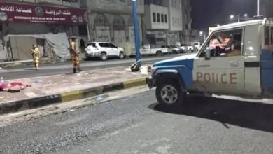 شرطة تعز تعلن تسليم ثلاثة متهمين في قضية مقتل شاب للنيابة العامة