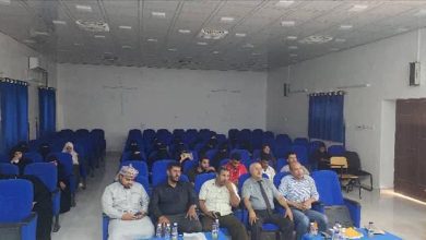 كلية الآداب بجامعة المهرة تقيم دورة تدريبية عن توظيف أدوات الذكاء الاصطناعي في العمل الإعلامي