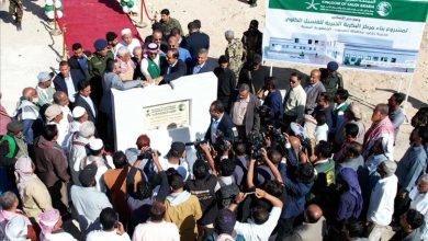 محافظ حضرموت  يضع حجر الأساس لمركز البكرية الخيري للغسيل الكلوي بدوعن