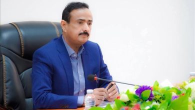 محافظ شبوة يطالب الغذاء العالمي بتوسيع نطاق مساعداته
