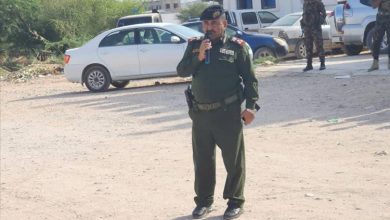 مدير عام شرطة شبوة يشدد على تعزيز الجهود للحفاظ على الأمن والاستقرار خلال الطابور الصباحي