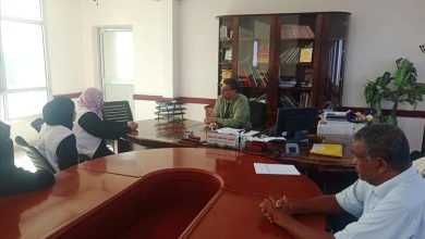 مدير مكتب الصحة بلحج يبحث مع منظمة ميد جلوبال تعزيز التعاون في مشاريع الصحة الإنجابية والرعاية الأساسية