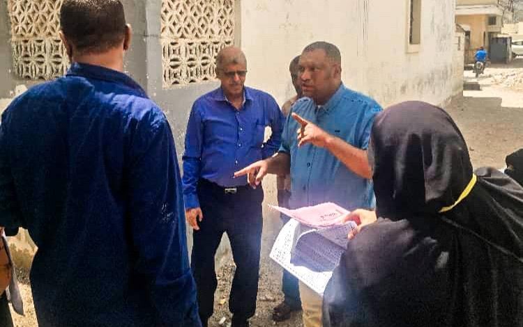 نائب مدير الصحة بساحل حضرموت يتفقد سير حملة التحصين في بروم ميفع