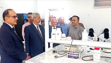 وزير الصحة يشيد بالجهود المحلية في تطوير المعهد العالي للعلوم الصحية بلحج