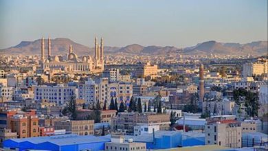 وزير في الحكومة يحذر من التعامل مع مزاد حوثي لبيع أرض تابعة لبنك التضامن بصنعاء