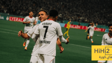 الشوط الأول – دورتموند يتأخر أمام فرانكفورت بهدف نظيف