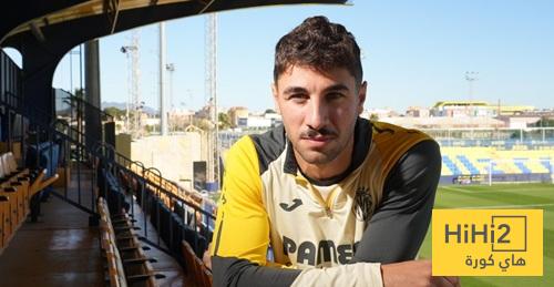 لاعب فياريال يشكو من التحكيم أمام الريال