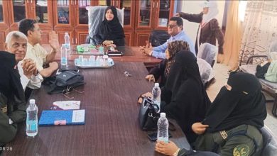 أمن عدن يدشّن برنامجًا توعويًا حول مخاطر الابتزاز الإلكتروني والمخدرات