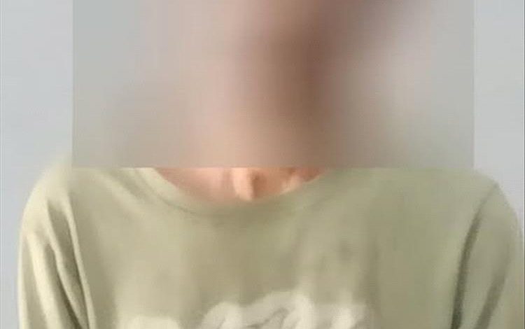 أمن عدن يضبط أحد أخطر سارقي محتويات المركبات متلبساً