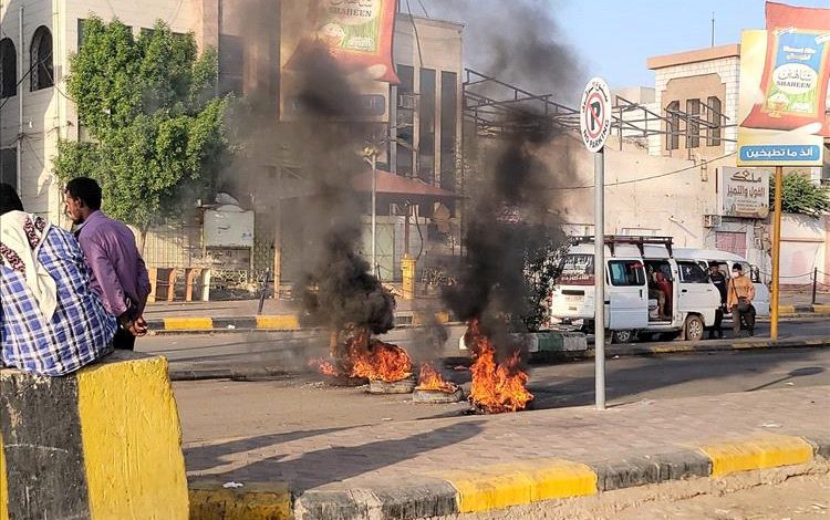 استمرار الاحتجاجات في الشيخ عثمان بسبب انقطاع الكهرباء