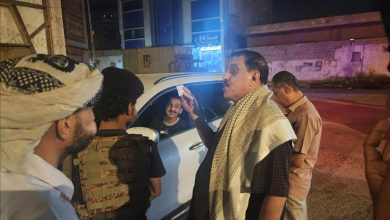 اللواء مطهر ناجي يتفقد جاهزية القوات الأمنية في جولة ليلية بعدن