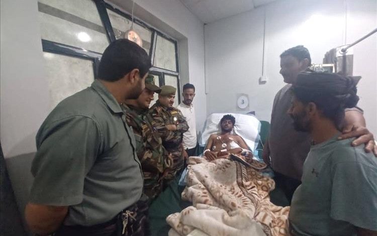 المقدم رياض الشيخ والعميد هاشم السيد يزوران جرحى الكتيبة الأولى احتياط حماية رئاسية في عدن