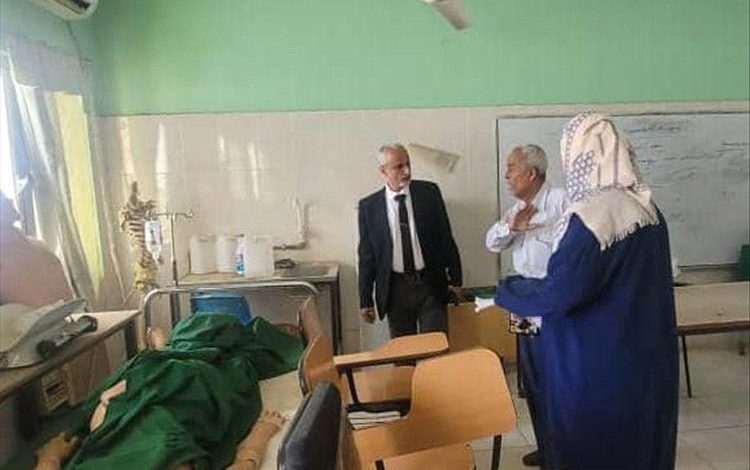 الوكيل الشبحي يزور معهد د. أمين ناشر ويطلع على أنشطة التأهيل والترميم ويشيد بجهود تطوير التعليم الصحي