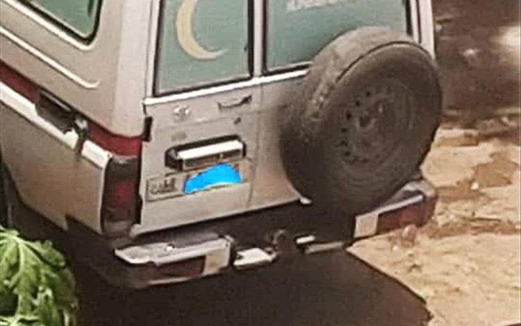حزام طوق العاصمة عدن يضبط سيارة إسعاف مسروقة كانت في طريقها إلى تعز
