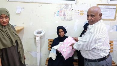 حيدرة يوزع حقائب الأمومة لحديثي الولادة والأمهات بمستشفى الصداقة