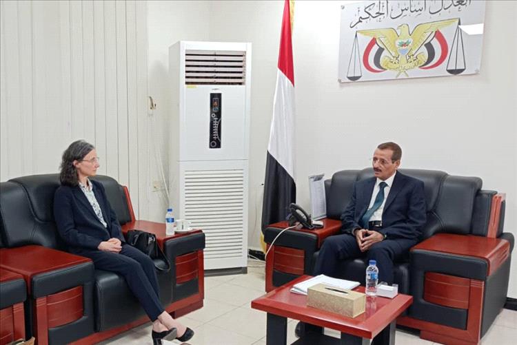 رئيس المحكمة العليا يبحث مع السفيرة الفرنسية سبل تعزيز وتطوير التعاون القضائي