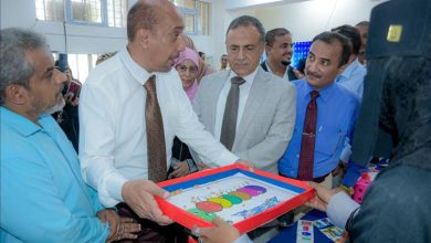 رئيس جامعة عدن يتفقد ختام البرنامج التدريبي لإعداد وتصميم الألعاب التعليمية بكلية التربية