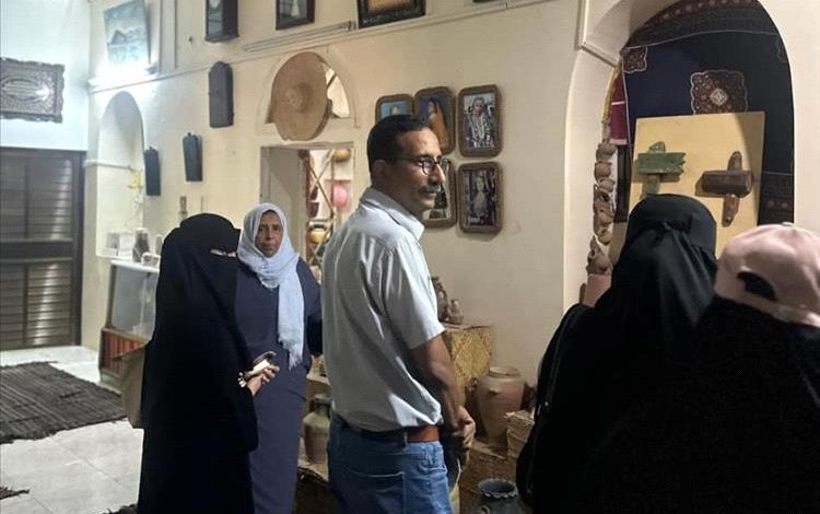 طالبات كلية الهندسة والحاسوب يشيدن بمتحف بيت المورث الشعبي للسيدة نجلاء شمسان