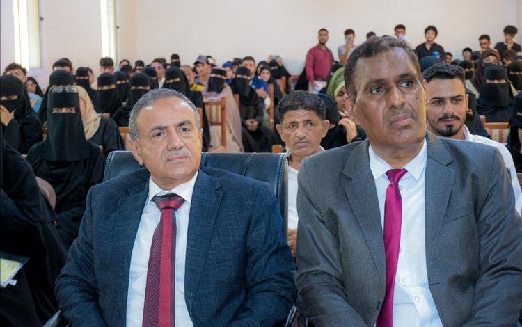 كلية اللغات بجامعة عدن تحتفي بطلابها المستجدين في برنامجي البكالوريوس والدراسات العليا