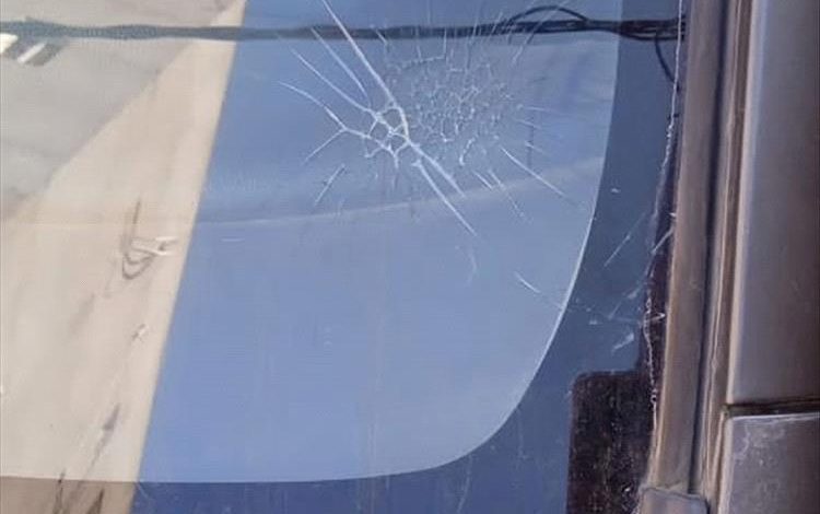 مسلحون يعتدون على المحامي فواز العويضاني في عدن ويحاولون اختطافه بعد خلاف بسيط على موقف سيارة