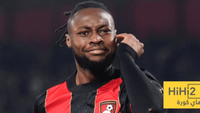 سيمينيو يصدم ليفربول