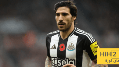 أسطورة مانشستر يونايتد: تونالي أفضل وسط في الدوري الإنجليزي