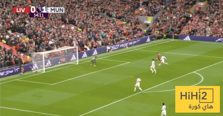 ايزاك يهدر هدفا محققا أمام مرمى مانشستر يونايتد