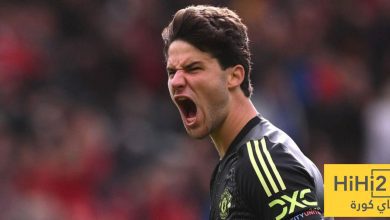 لامينس يخطف الأنظار في مانشستر يونايتد